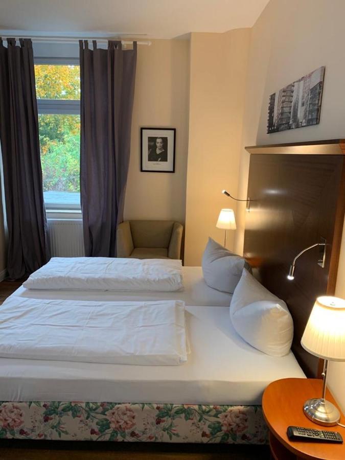 Hotel Berliner Hof à Dallgow-Doeberitz Extérieur photo